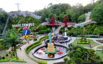 Sikatuna Themepark